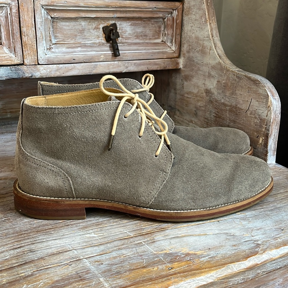 🤎 J. Shoes Monarch Plus Chukka Boots Size 10 Suede Leather Grey Tan Taupe
